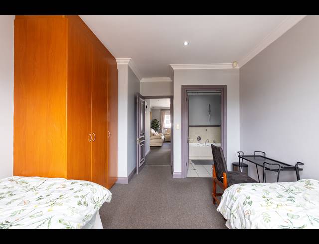 2 BEDROOM APARTMENT TO LET IN CENTURY CITY